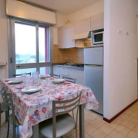 فندق Gracious Flat With A Big Terrace In 3*
