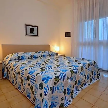 Gracious Flat With A Big Terrace In 호텔 2*
